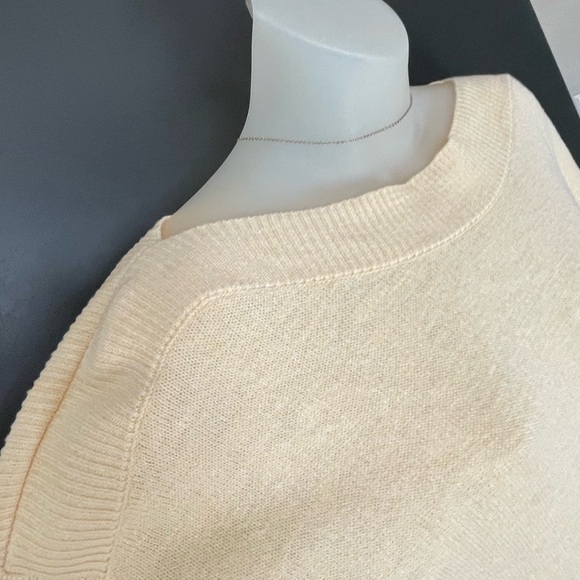 Chico's Off-the-Shoulder cotton blend Butter Yellow Sweater Size 2 - Picture 3 of 7